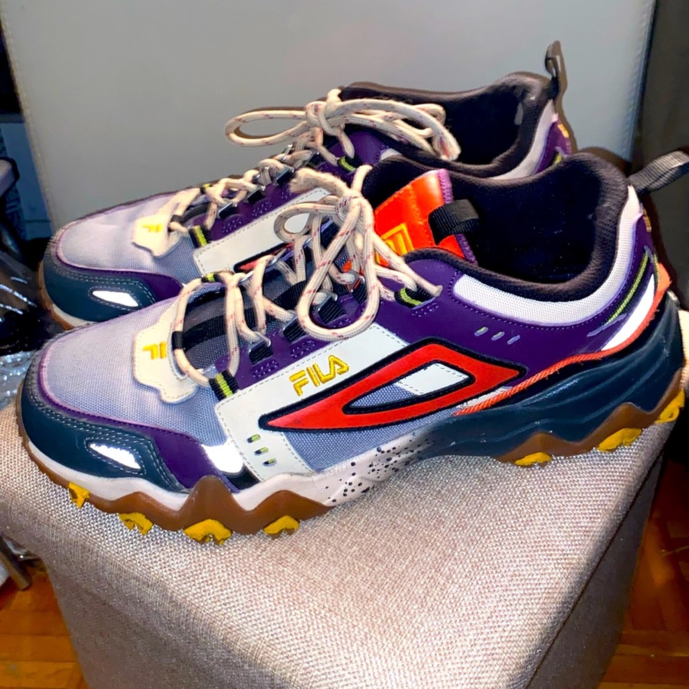 Beautiful Fila running shoe multi coloured size 11